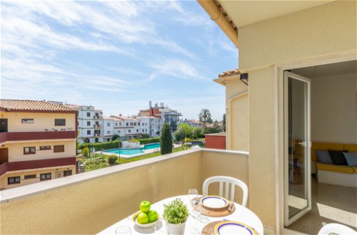 Foto 17 - Appartamento con 2 camere da letto a Castelló d'Empúries con piscina e vista mare