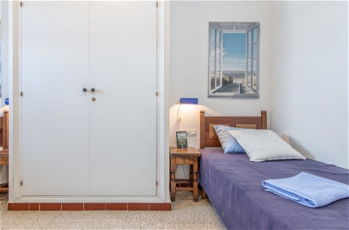 Photo 12 - 2 bedroom Apartment in Castelló d'Empúries with swimming pool and sea view