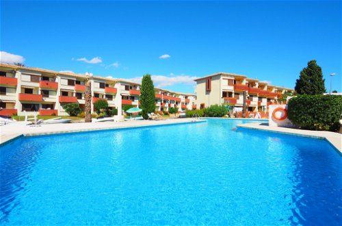 Foto 19 - Apartment mit 2 Schlafzimmern in Castelló d'Empúries mit schwimmbad und blick aufs meer