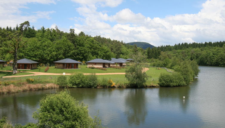 Foto 1 - Casa de 2 quartos em Meyrignac-l'Église com piscina e terraço