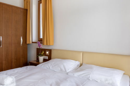 Foto 11 - Appartamento con 2 camere da letto a Piesendorf con vista sulle montagne