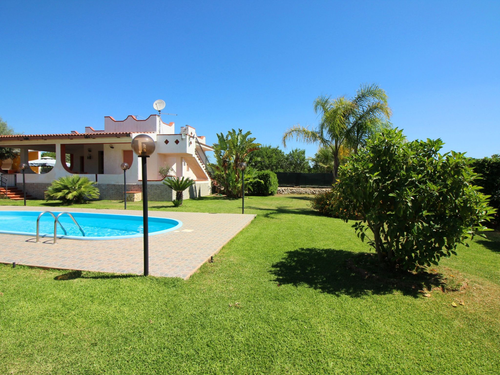 Foto 29 - Casa de 2 quartos em Siracusa com piscina privada e jardim