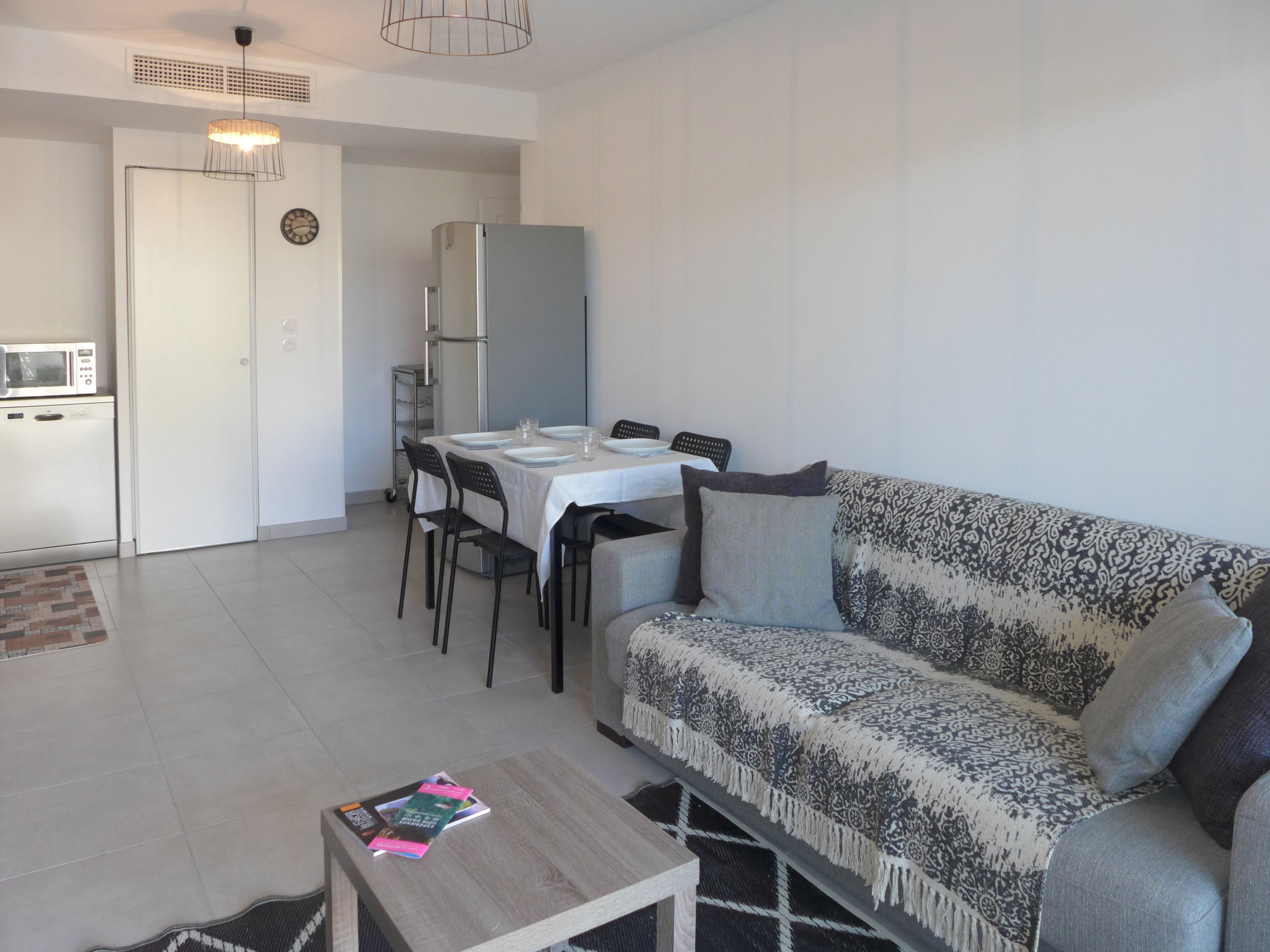 Foto 9 - Apartamento de 2 quartos em Fréjus com piscina e jardim