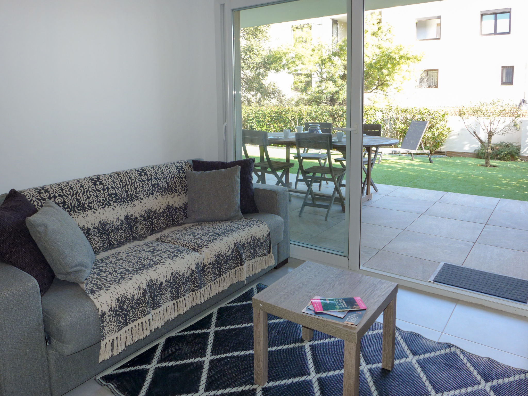 Foto 6 - Apartamento de 2 habitaciones en Fréjus con piscina y jardín