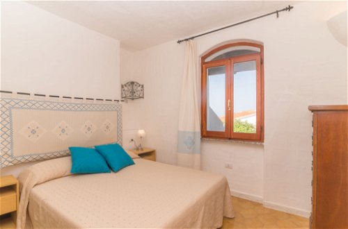 Foto 10 - Casa de 1 quarto em Valledoria com jardim e vistas do mar