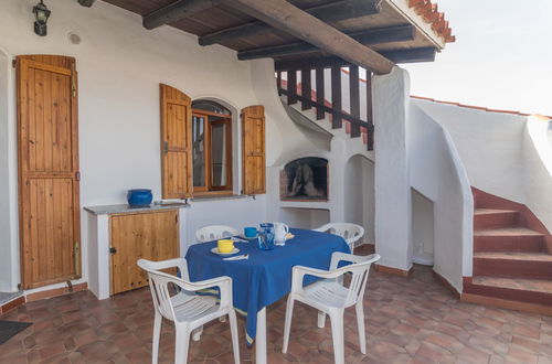 Photo 3 - Maison de 2 chambres à Valledoria avec jardin et terrasse