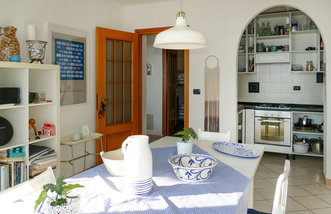 3 bedroom Apartment in Pompeiana with garden - Photo 6