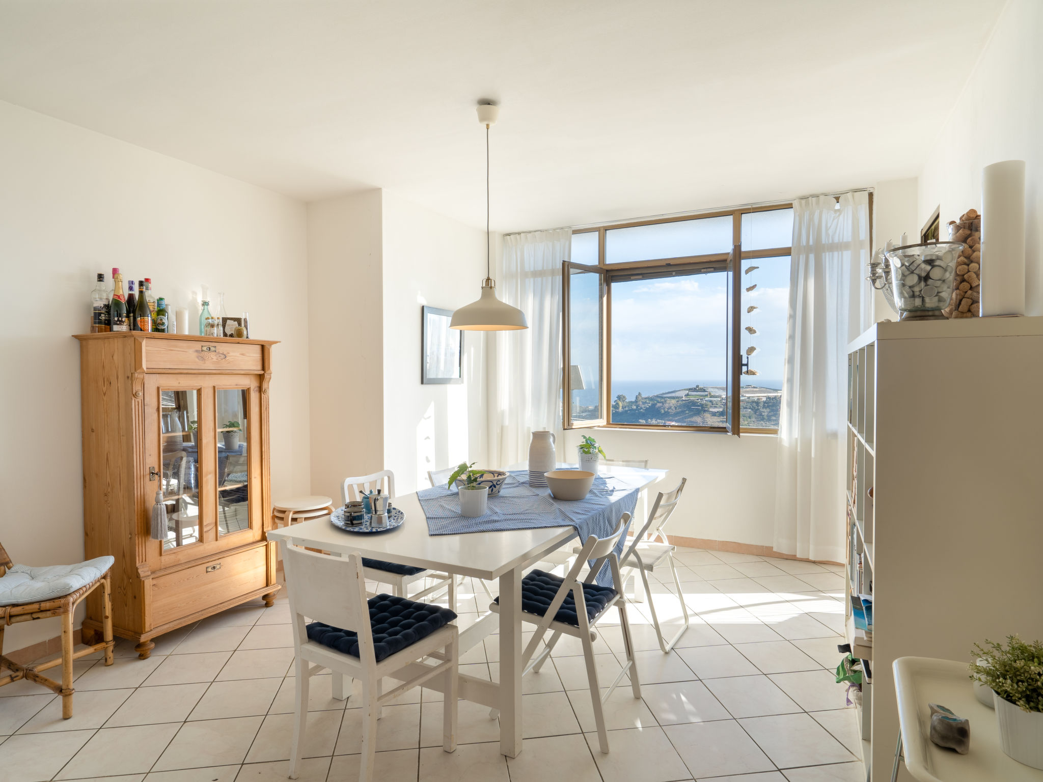 Foto 3 - Apartamento de 2 habitaciones en Pompeiana con jardín y vistas al mar
