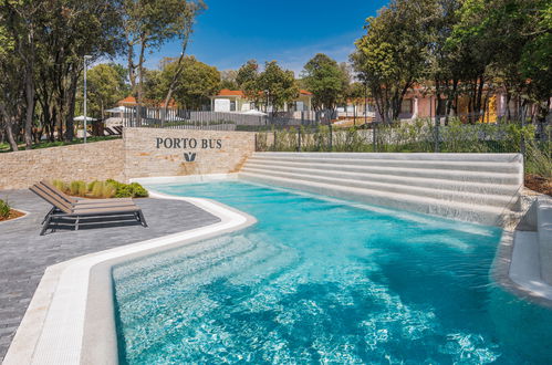 Photo 21 - Maison de 2 chambres à Bale avec piscine privée et jardin