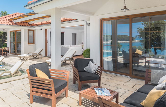 Casa de 3 quartos em Bale com piscina privada e jardim - Foto 8
