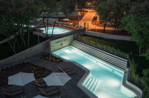 Photo 6 - Maison de 2 chambres à Bale avec piscine privée et jardin