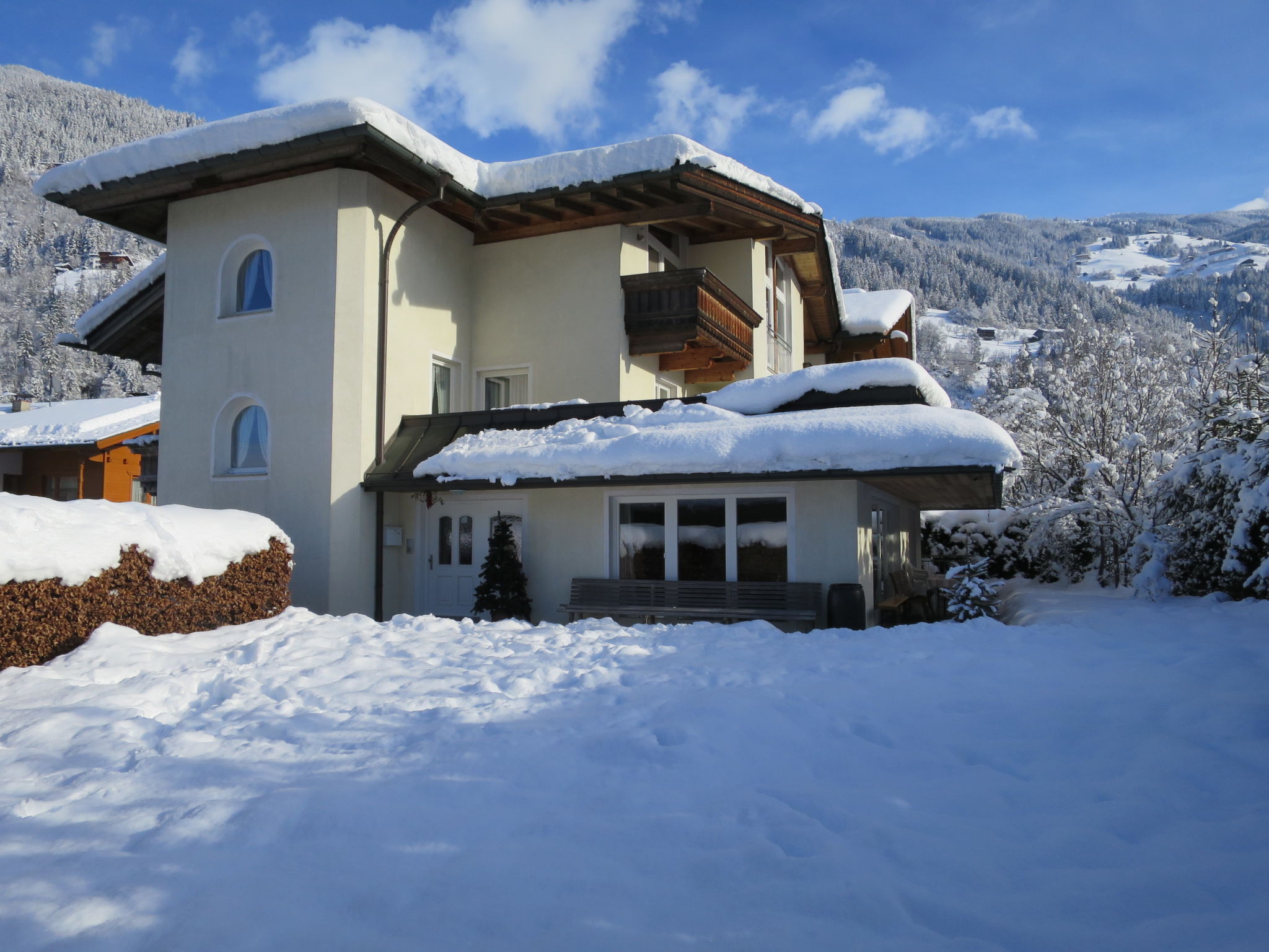Foto 11 - Apartamento de 4 habitaciones en Aschau im Zillertal con sauna y vistas a la montaña