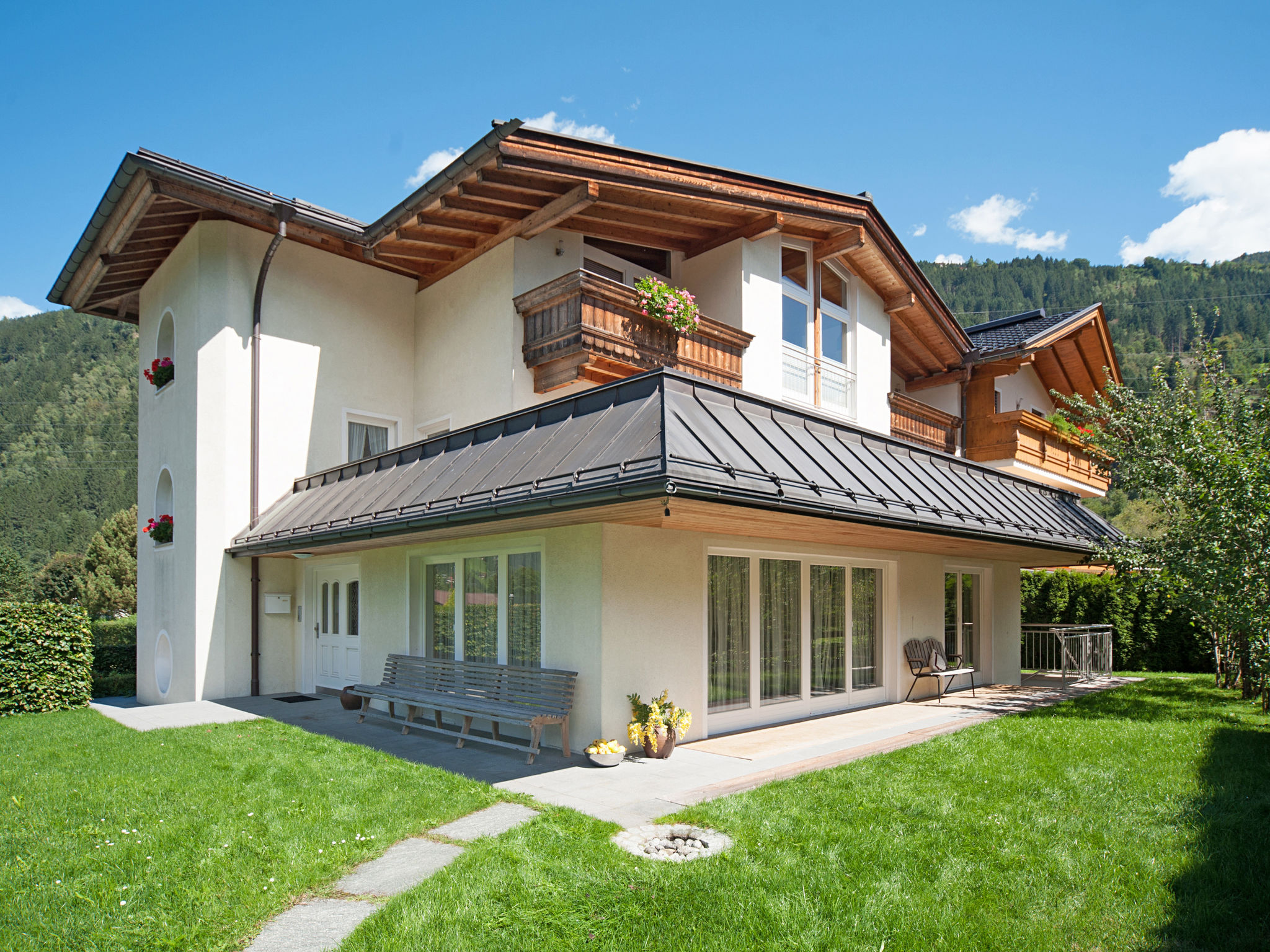 Foto 1 - Appartamento con 4 camere da letto a Aschau im Zillertal con sauna e vista sulle montagne