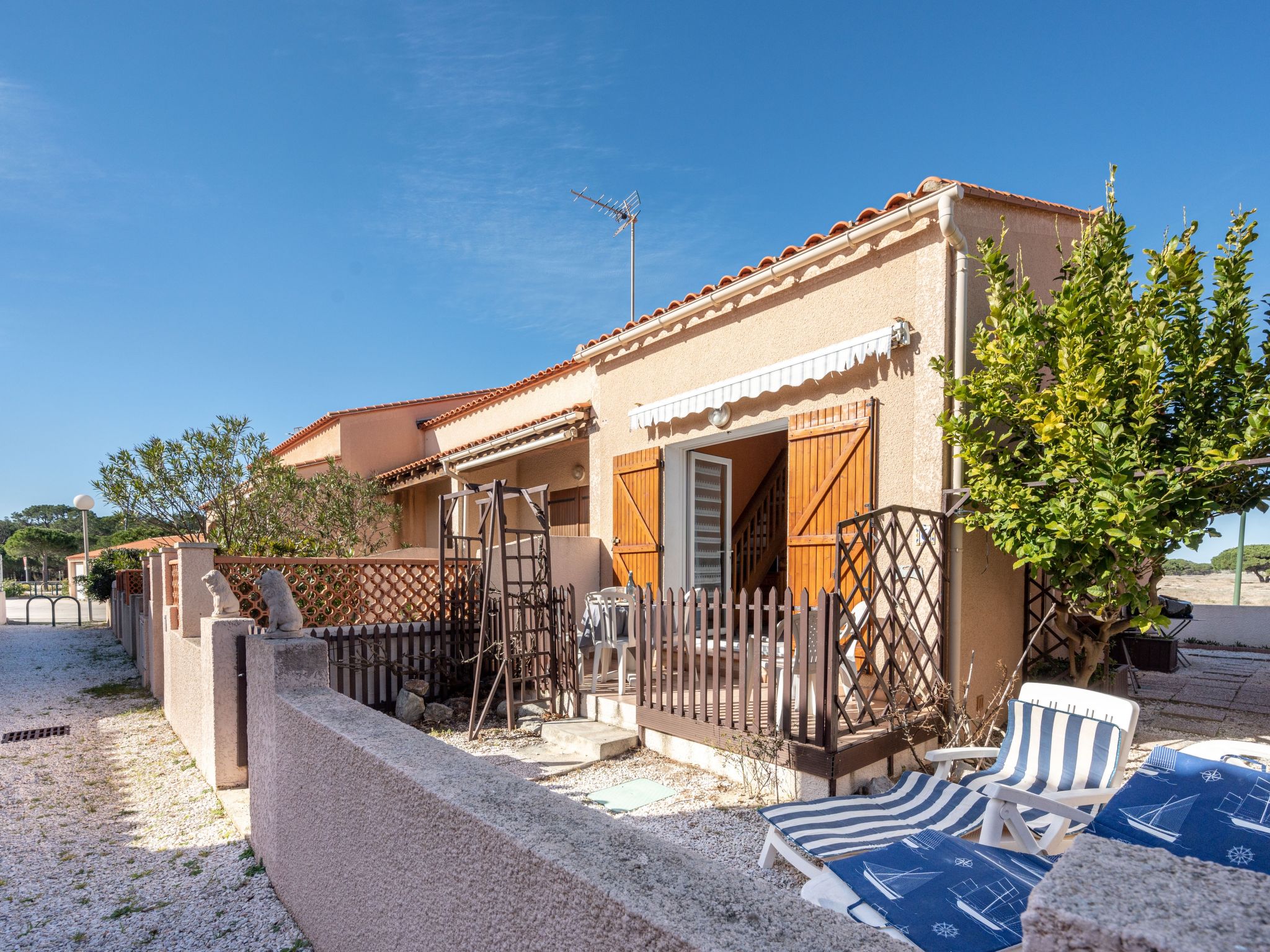 Foto 1 - Haus mit 1 Schlafzimmer in Le Barcarès mit terrasse und blick aufs meer