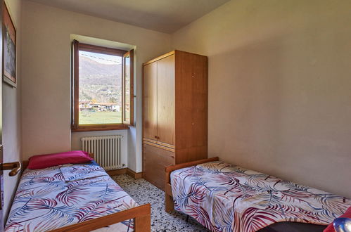 Foto 19 - Appartamento con 2 camere da letto a Gravedona ed Uniti con giardino e vista sulle montagne