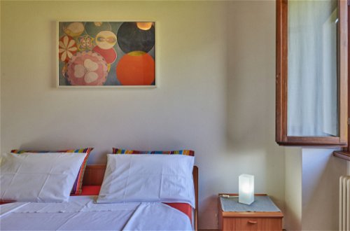 Foto 15 - Appartamento con 2 camere da letto a Gravedona ed Uniti con giardino e vista sulle montagne