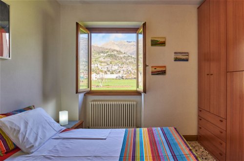 Foto 16 - Apartment mit 2 Schlafzimmern in Gravedona ed Uniti mit garten und blick auf die berge