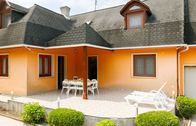 Casa de 5 quartos em Balatonszárszó com piscina privada e jardim - Foto 41