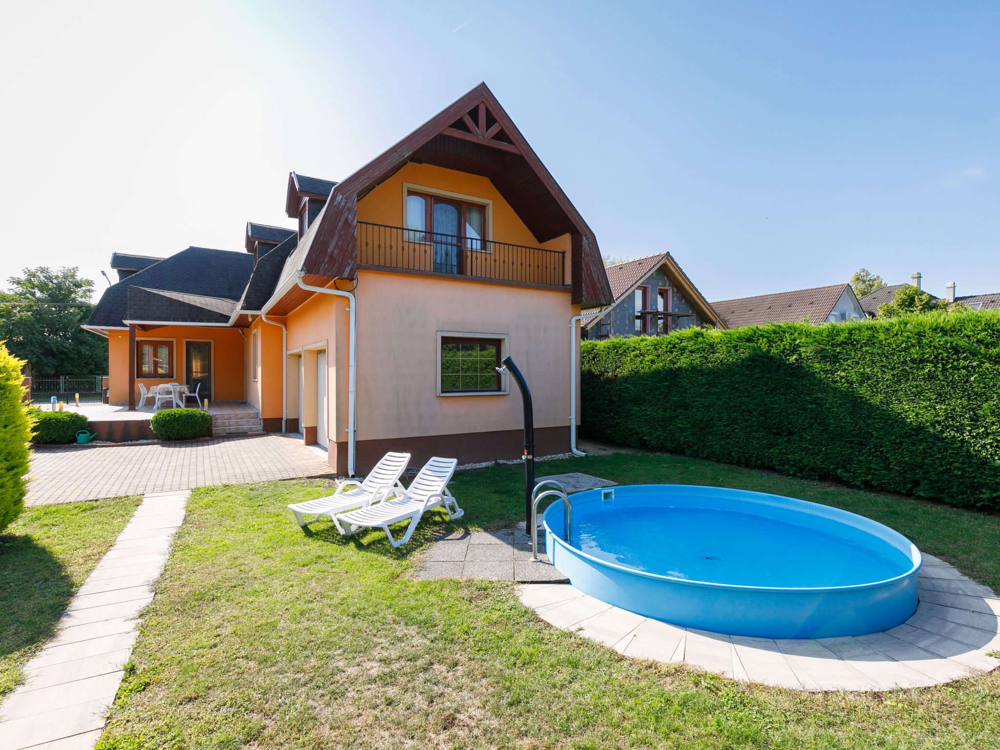 Foto 34 - Casa de 4 habitaciones en Balatonszárszó con piscina privada y jardín