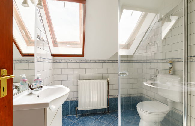Casa de 5 quartos em Balatonszárszó com piscina privada e jardim - Foto 25