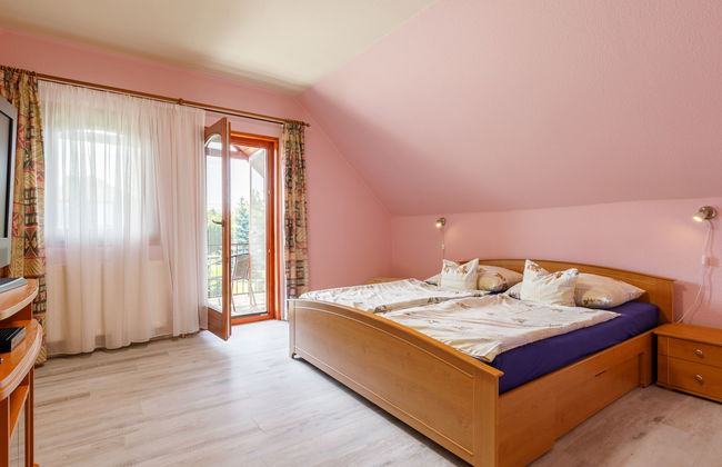 Casa de 5 quartos em Balatonszárszó com piscina privada e jardim - Foto 16