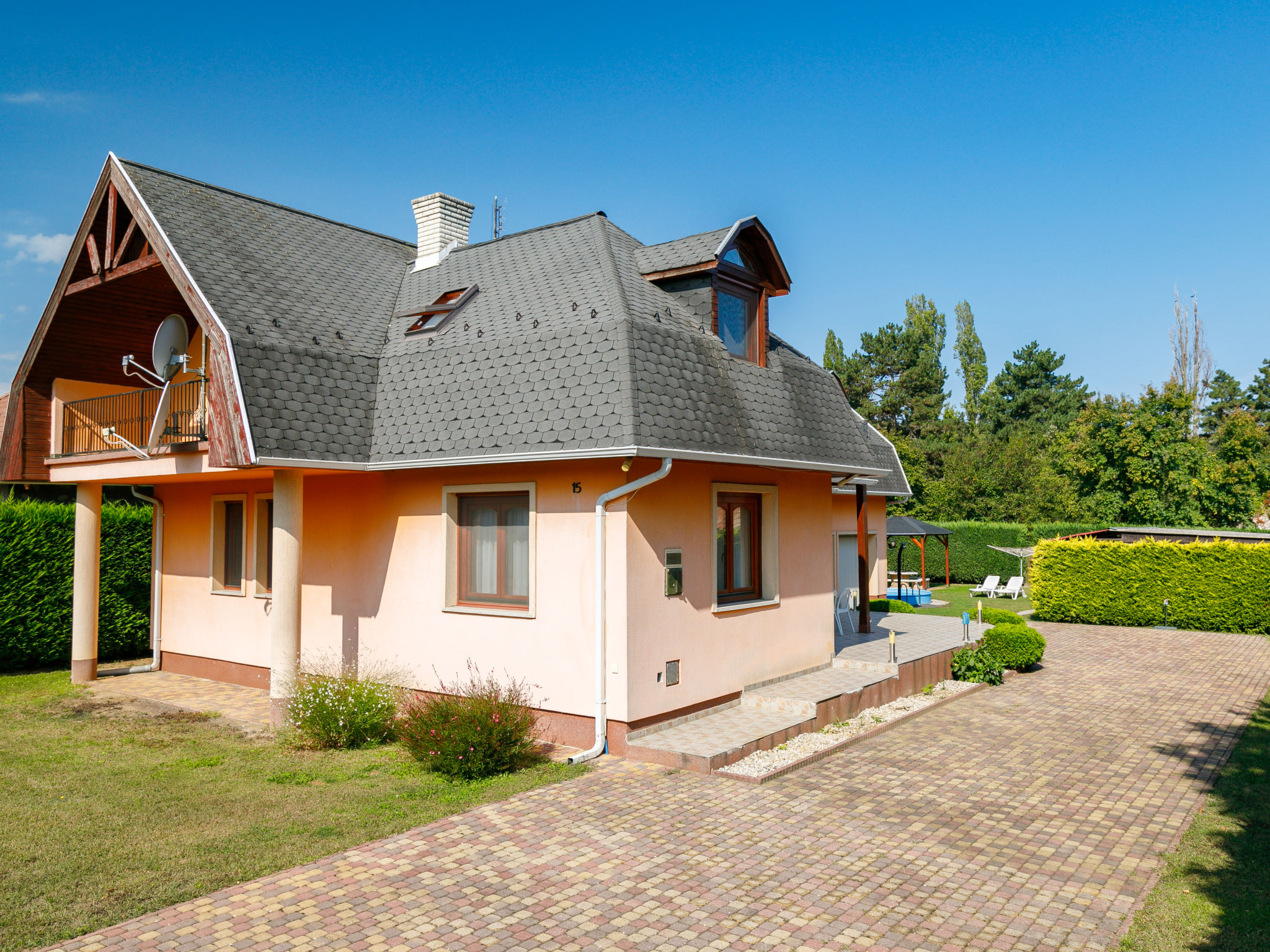 Foto 43 - Haus mit 4 Schlafzimmern in Balatonszárszó mit privater pool und garten