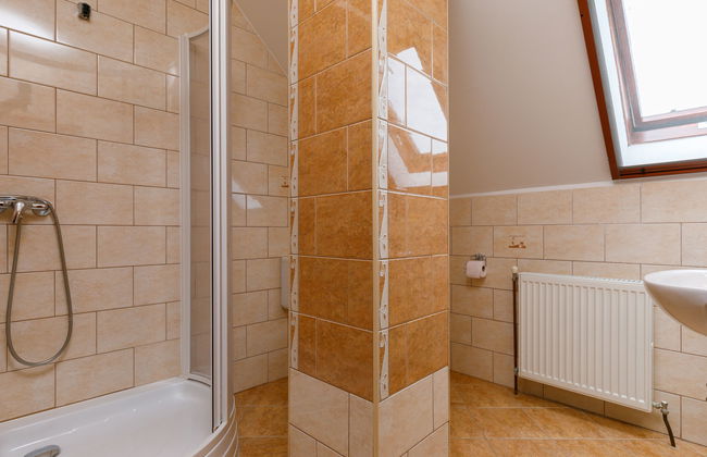 Casa de 5 quartos em Balatonszárszó com piscina privada e jardim - Foto 13