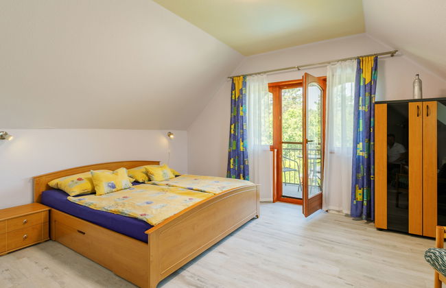 Casa de 5 quartos em Balatonszárszó com piscina privada e jardim - Foto 10