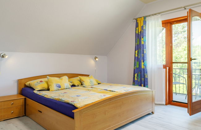 Casa de 5 quartos em Balatonszárszó com piscina privada e jardim - Foto 9