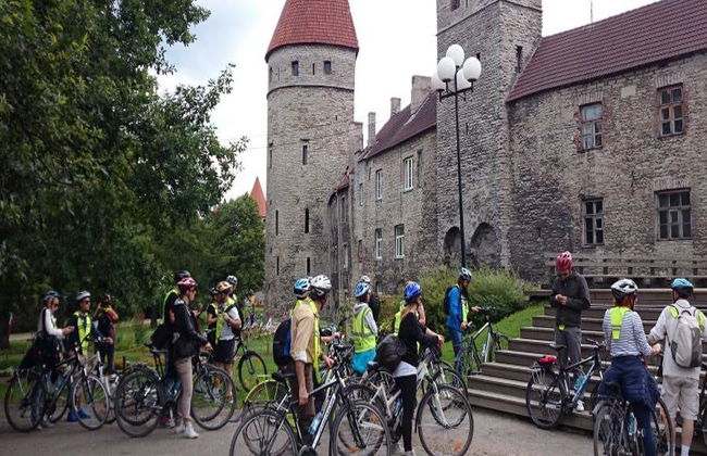 Descubre Tallin - Tour privado en bicicleta - Foto 4