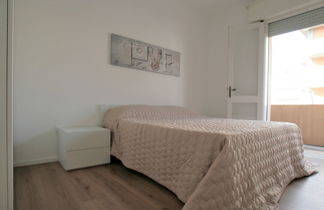 Foto 2 - Appartamento con 2 camere da letto a Jesolo con vista mare