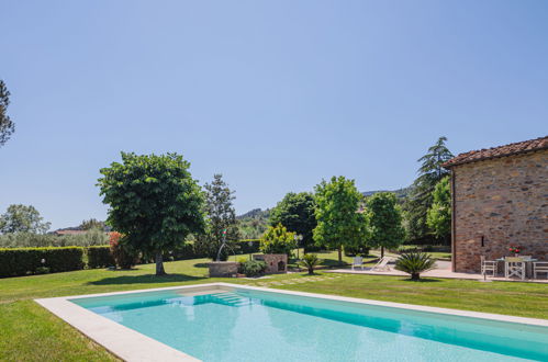 Photo 2 - Maison de 2 chambres à Capannori avec piscine privée et jardin