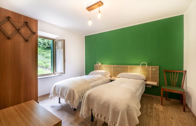 Casa de 4 quartos em Barcis com jardim - Foto 13