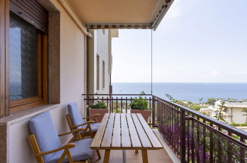 Foto 20 - Apartamento em Sanremo com terraço e vistas do mar