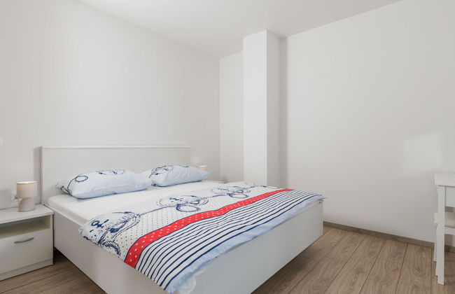 Casa de 5 quartos em Krk com piscina privada e jardim - Foto 17