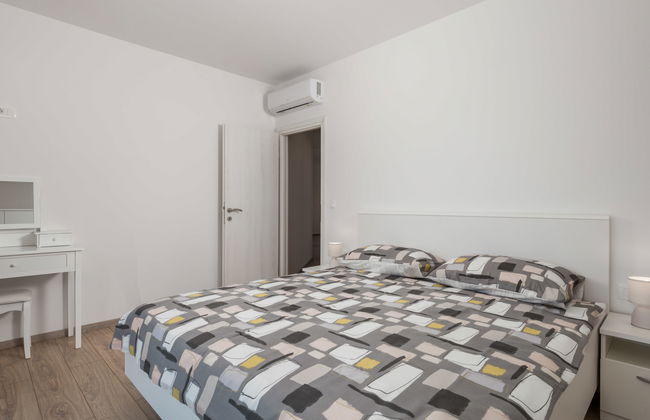 Casa de 5 quartos em Krk com piscina privada e jardim - Foto 25