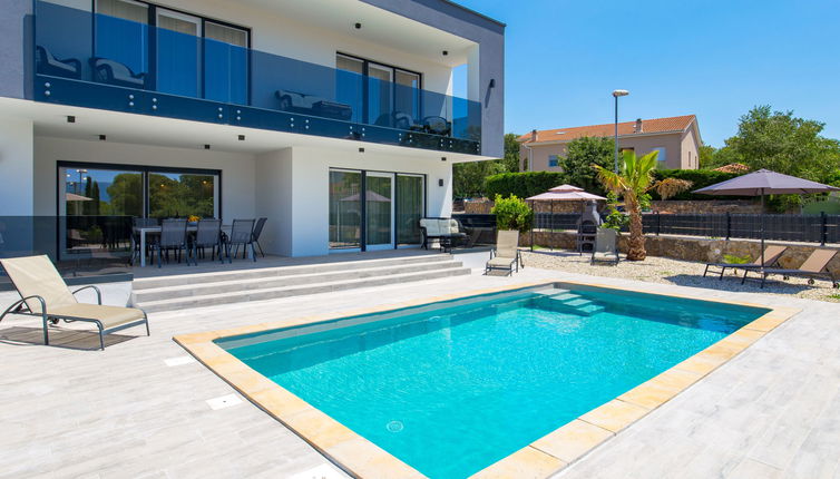 Photo 1 - Maison de 4 chambres à Krk avec piscine privée et vues à la mer