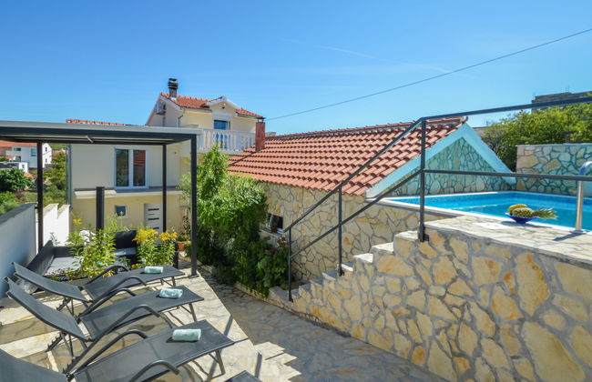 Casa de 3 quartos em Skradin com piscina privada e jardim - Foto 1