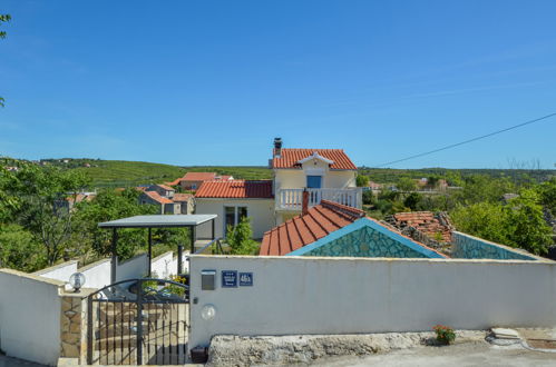 Foto 4 - Casa de 4 habitaciones en Skradin con piscina privada y jardín