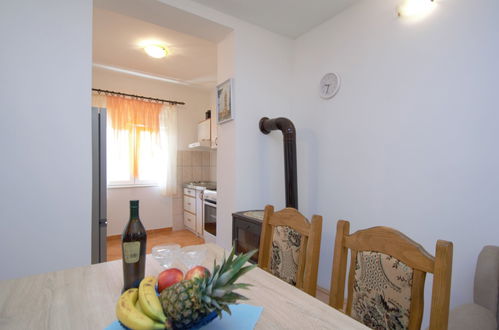 Photo 8 - 2 bedroom House in Skradin with private pool and garden