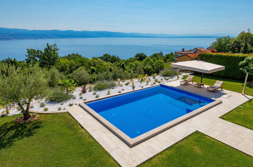 Photo 28 - Maison de 3 chambres à Opatija avec piscine privée et jardin