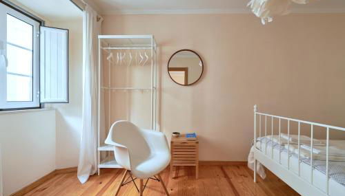 Renovated and Spacious Duplex Apartment With Patio, By TimeCooler - Foto 3