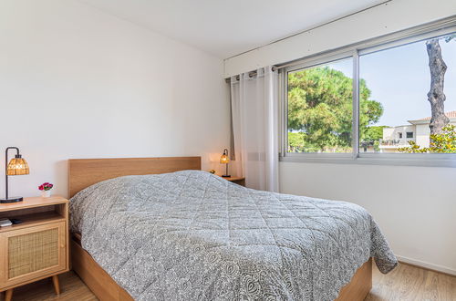 Foto 2 - Appartamento con 1 camera da letto a Hyères con piscina e terrazza