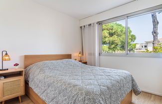 Foto 2 - Appartamento con 1 camera da letto a Hyères con piscina e terrazza