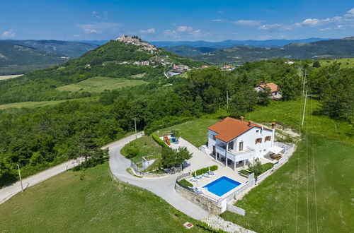 Photo 1 - 3 bedroom House in Motovun with private pool and garden