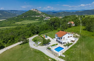 Photo 1 - 3 bedroom House in Motovun with private pool and garden