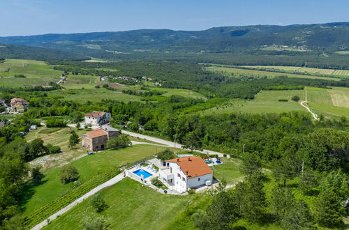 Photo 10 - 3 bedroom House in Motovun with private pool and garden