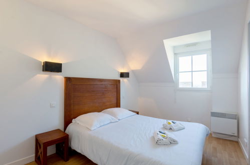 Foto 20 - Casa con 2 camere da letto a Saint-Nic con piscina privata e vista mare