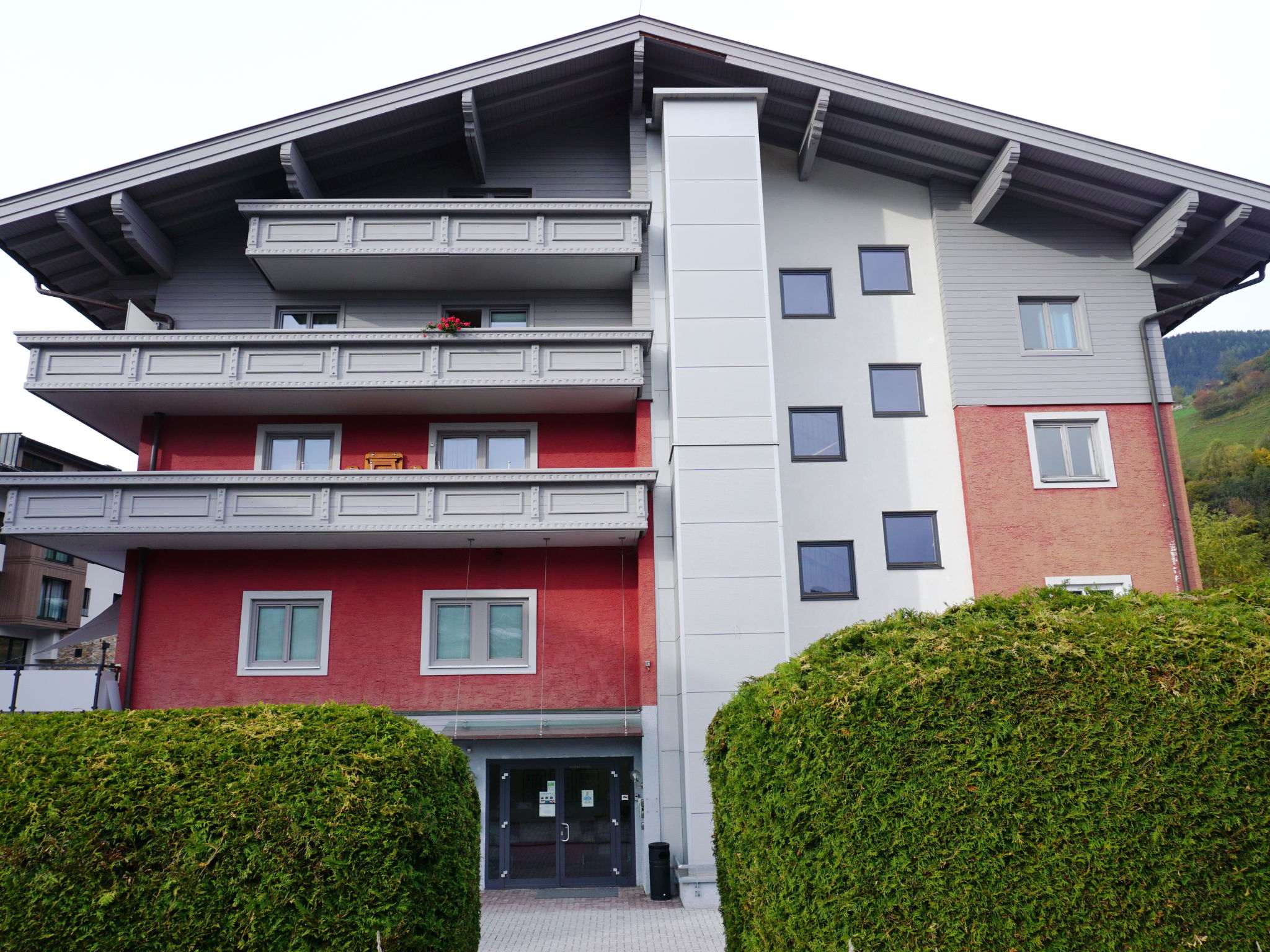 Foto 1 - Apartamento de 2 habitaciones en Zell am See con sauna y vistas a la montaña