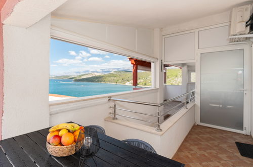 Foto 2 - Appartamento con 1 camera da letto a Obrovac con terrazza